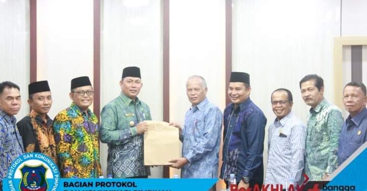 Wakil Bupati Tanjab Barat Sambut Kunjungan Kunker DPRD Kota Sungai Penuh